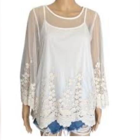 UltraFlirt ivory mesh long bell sleeve top with scalloped embroidered trim sz M - Picture 7 of 7